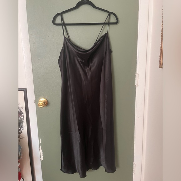 SATIN COWL NECK SLIP MIDI DRESS black size L - Picture 2 of 2